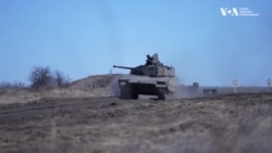 «Робити ворогові гаряче»: позивний “Кіпіш” повернувся з Польщі, аби на шведському БТР CV90 захищати Батьківщину. Відео