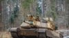 Фото для ілюстрації: військовий США на танку M1A1 Abrams під час навчань в Польщі, листопад 2022 року