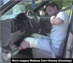 Майк Сент-Онж через два роки після ампутації знову почав водити автівку