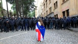 Протести проти закону “про прозорість іноземного впливу” – Голос Америки з Тбілісі. Відео
