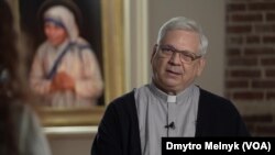 О. Браян Колодійчук розповідає про матір Терезу кореспондентці Голосу Америки Наталії Чуріковій, Вашингтон, 13 травня 2024 р.