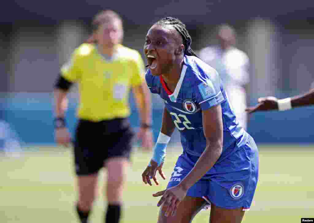 Jwez Ayiti Roselord Borgella selebre apre li make 3em gol ekip la, nan sta North Harbour, vil Auckland, La Nouvel Zeland, 18 Fevriye 2023.