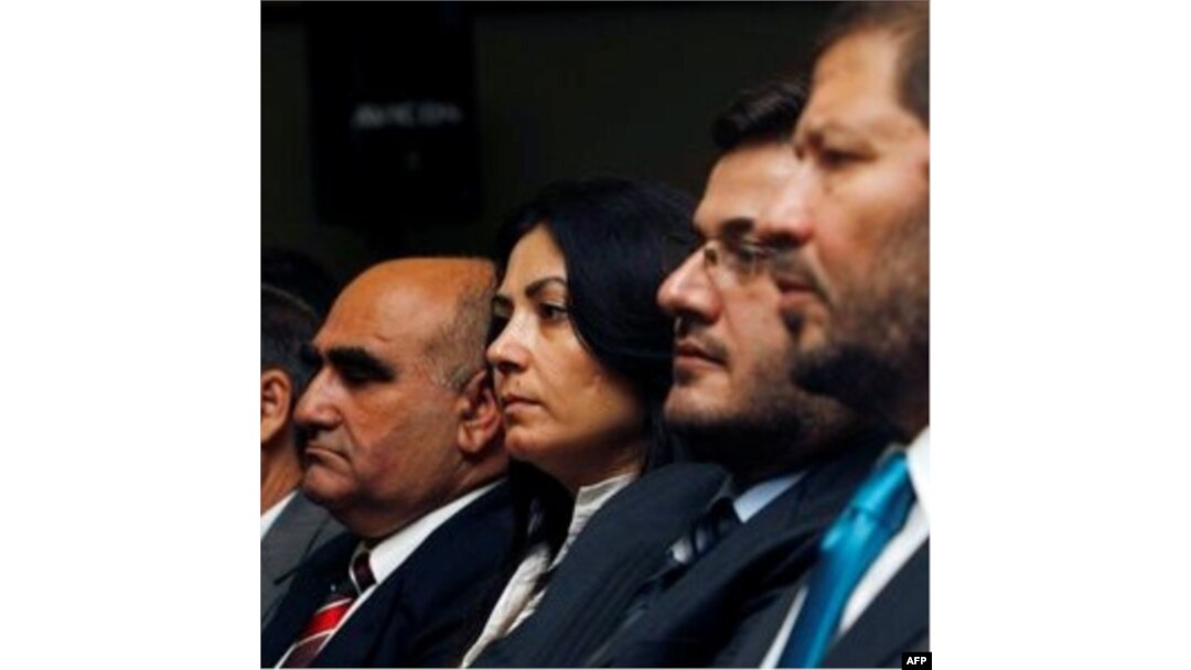 Muxolifatchilar bir yoqadan bosh chiqarishga urinmoqda