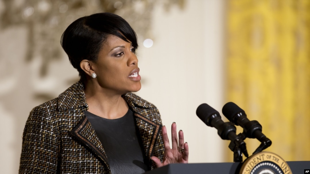 La Conferencia de Alcaldes de EE.UU., liderada por la alcaldesa de Baltimore, Stephanie Rawlings-Blake, es una organización no partidista que agrupa a los alcaldes de las ciudades de 30.000 o más habitantes, que son casi 1.400 en todo el país.