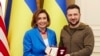 Спікерка Палати представників США Ненсі Пелосі та президент України Володимир Зеленський. Фото оприлюднене 1 травня 2022 року 