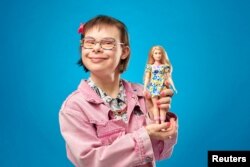 บริษัท Mattel เปิดตัวบาร์บีดาวน์ซินโดรมตัวแรก เมื่อวันที่ 19 เมษายน 2023 (รอยเตอร์)