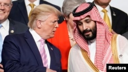 Архівне фото. Президент США Дональд Трамп та наслідний принц Саудівської Аравії Мухаммед бін Салман під час саміту лідерів G20 в Осаці, Японія, 28 червня 2019 р. REUTERS/Kevin Lamarque