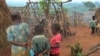 Crianças moçambicanas num campo de refugiados (foto de arquivo). 