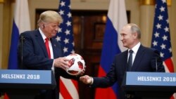 Президент Дональд Трамп з президентом Володимиром Путіним на прес-конференції після саміту в Гельсінки 2018 р.