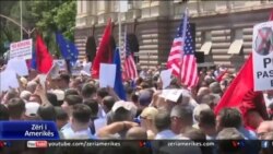 Protesta e opozitës në Shqipëri