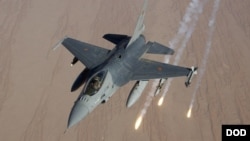 미국 록히드마틴사가 제작한 F-16 전투기.