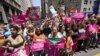 EEUU: celebran desfiles de orgullo LGBTQ con nueva urgencia