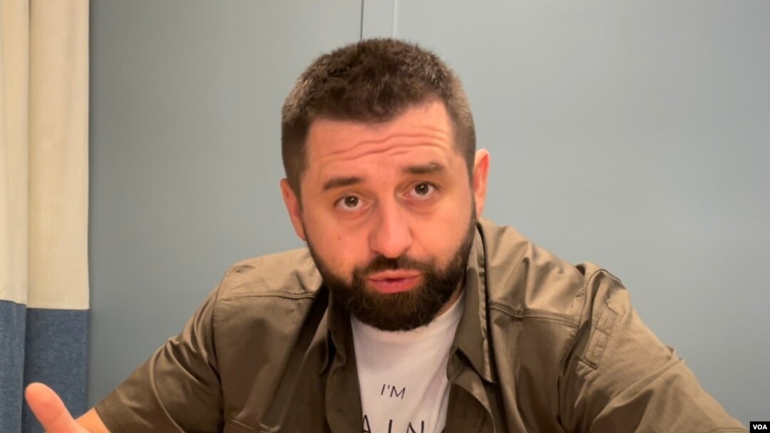 Russian oligarch Roman Abramovich plays an active role in talks between Ukraine and Russia concerning prisoner exchange, a Ukrainian official told VOA.