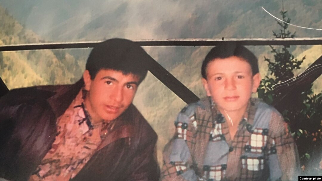 Heznî û Seyhan Dogan 