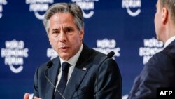 Держсекретар США Ентоні Блінкен виступає під час Всесвітнього економічного форуму в Ер-Ріяді, Саудівська Аравія, 29 квітня 2024 року. (Фото: EVELYN HOCKSTEIN / AFP)