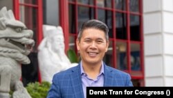 Dân biểu Derek Trần.