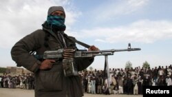 به گفتۀ مقامات جنگ شدید هم اکنون در ولسوالی اندر غزنی جریان دارد