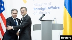 Державний секретар Ентоні Білінкен у Києві не підтвердив участь президента Джо Байдена у саміті миру в Швейцарії.