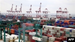 Cảng Thượng Hải đã vượt qua cảng Singapore để trở thành hải cảng nhộn nhịp nhất trên thế giới