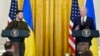Президент Джо Байден під час прес-конференції з президентом України Володимиром Зеленським у Білому домі у Вашингтоні, середа, 21 грудня 2022 р. (AP Photo/Andrew Harnik)