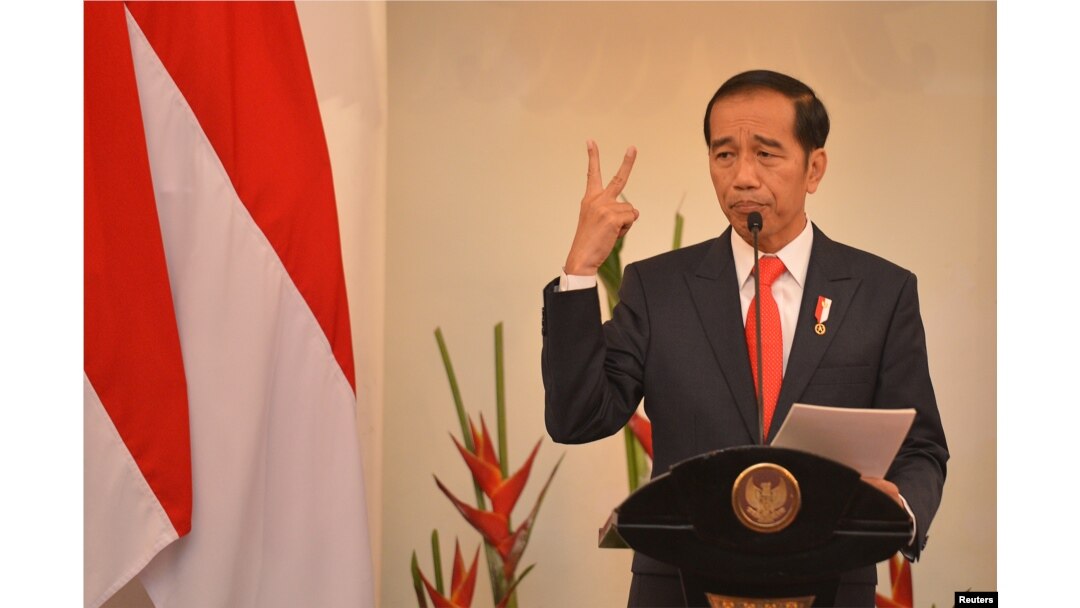 Indonesian President Joko Widodo delivers a speech at Foreign Ministry office in Jakarta, Indonesia, Feb. 12, 2018.