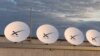 Фото для ілюстрації: супутникові тарілки Starlink