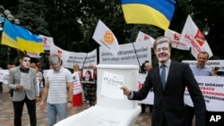 2015-й рік. Мітинг проти корупції у Києві.