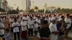 Muslims Mark End of Holy Month