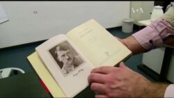 Ось чому книгу Гітлера знову продаватимуть у Німеччині. Відео