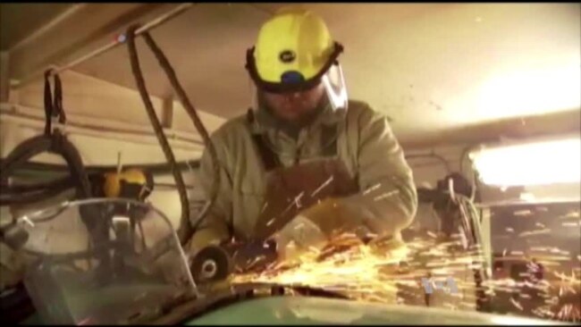US Job Gains Solid in March; Jobless Rate Rises Slightly