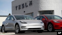 Нова Модель 3 Tesla