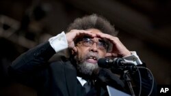 Cornel West est notamment connu pour son soutien aux minorités.