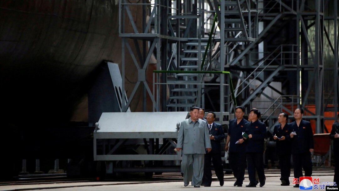Kim Jong Un visits a submarine factory