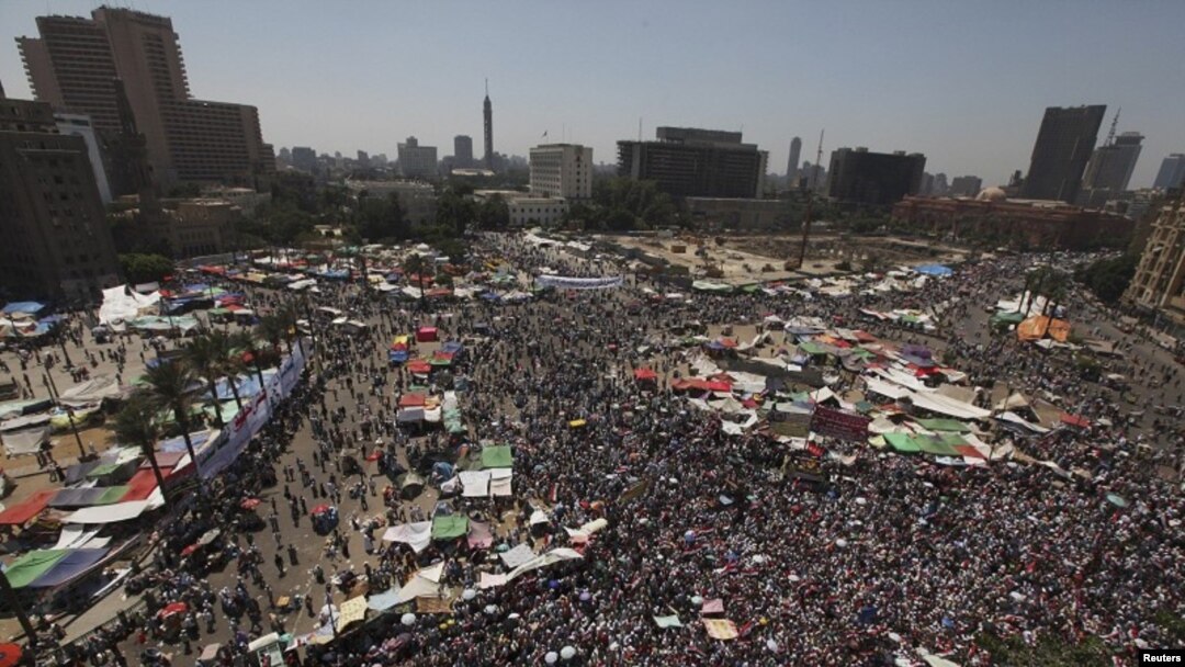 A general view of Tahrir square as supporters of Muslim Brotherhood's president-elect Mohamed Morsi gather in Cairo, June 29, 2012. 