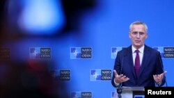Росія накопичила ракети, щоб завдавати ударів по Україні взимку, каже генеральний секретар НАТО Єнс Столтенберг.