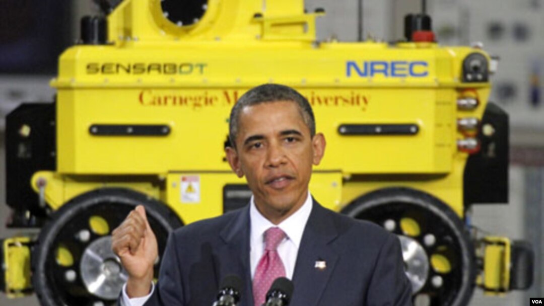Barack Obama difundió su mensaje semanal desde la Universidad Carnegie Mellon, en Pittsburgh.