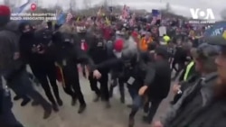 На фотографа Associated Press напали під час штурму Капітолію. Відео