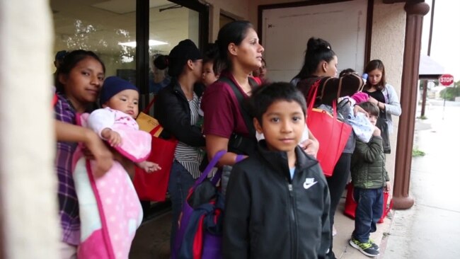 From Texas Border, a Close Up View of Migrant Family Separation