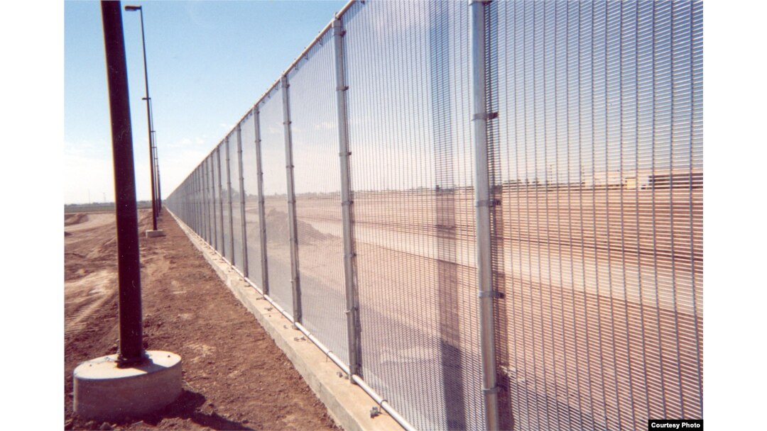 Riverdale Mills of Northbridge, Massachusetts, already supplies some fencing along the Arizona border with Mexico.