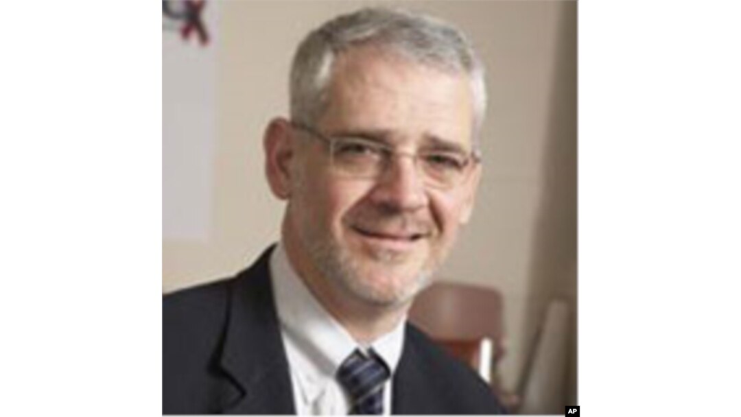 Dr. Julio Montaner