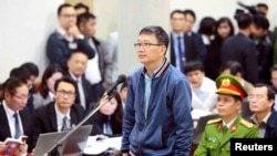 Ông Trịnh Xuân Thanh tại một phiên tòa ở Hà Nội. (Ảnh: VNA/Doan Tan via REUTERS)