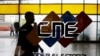 El logotipo del Consejo Nacional Electoral (CNE) en su sede en Caracas. Mayo 14 de 2018.