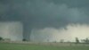 Dos muertos en violentos tornados en Oklahoma