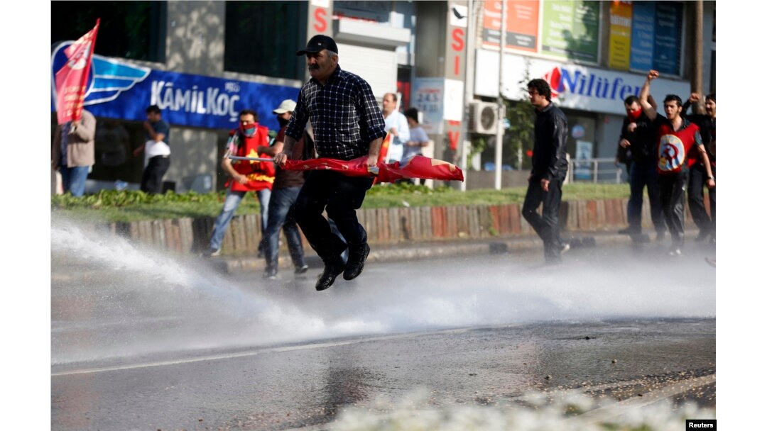 May Day Rallies Held Around the World 