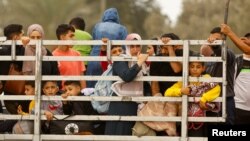 فەلەستینییەکان باکووری غەززە جێدەهێڵن و بەرەو باشوور دەڕۆن