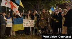 До мітингу у Вашингтоні долучилися й українські військові, які перебувають на лікуванні та протезуванні у США.
