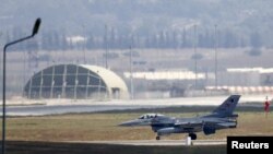 База ВПС Інджирлік у південному районі Туреччини 