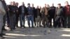 Diyarbakır’da servis şoförleri, akaryakıt zamları nedeniyle gelirlerinin azalmasına tepki gösterdi.