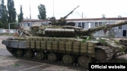 Захолений українськими силовиками російський танк