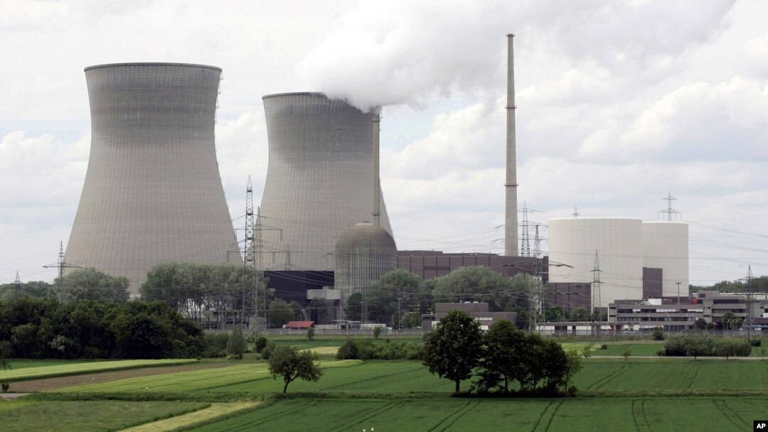 This file photo shows the nuclear power station in Gundremmingen, southern Germany, on May 23, 2006. (AP Photo/Christof Stache, file)